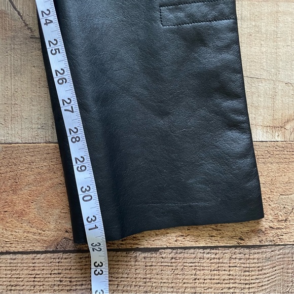 Harley-Davidson Mid-Rise Leather Riding Pants Straight Leg Black Womens Size 2 - Picture 8 of 10